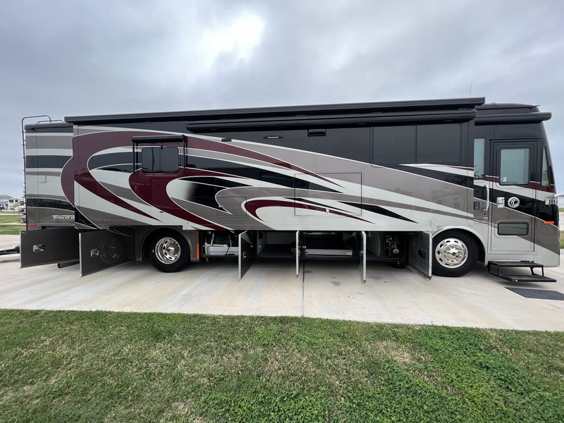 2020 Tiffin Phaeton 37BH, Class A Diesel RV For Sale By Owner in
