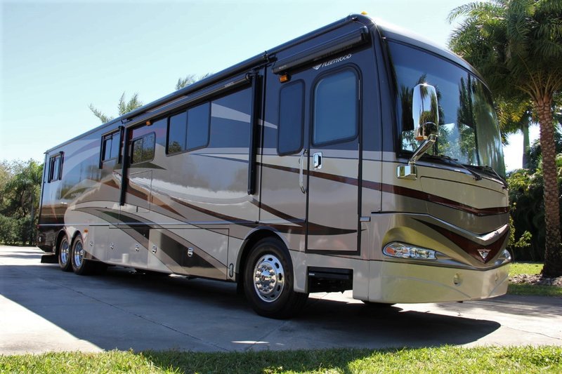 2012 Fleetwood Providence 42P, Class A Diesel RV For Sale By Owner in
