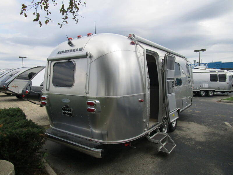 2019 Airstream Flying Cloud 23FB QUEEN, Travel Trailers RV ...