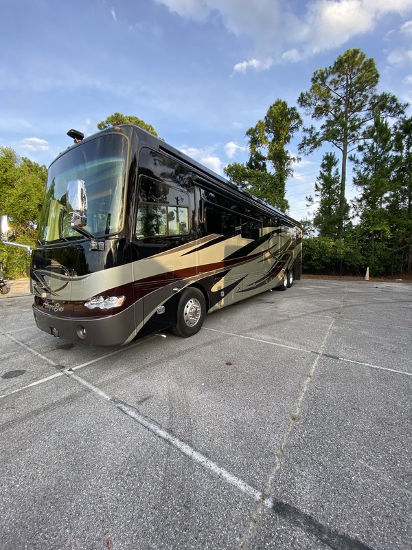 2012 Tiffin Allegro Bus 43QGP, Class A Diesel RV For Sale By Owner in