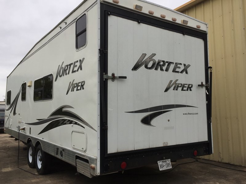 2005 Thor Industries Vortex Viper 263 VTB, Toy Haulers RV For Sale By Owner in Houston, Texas