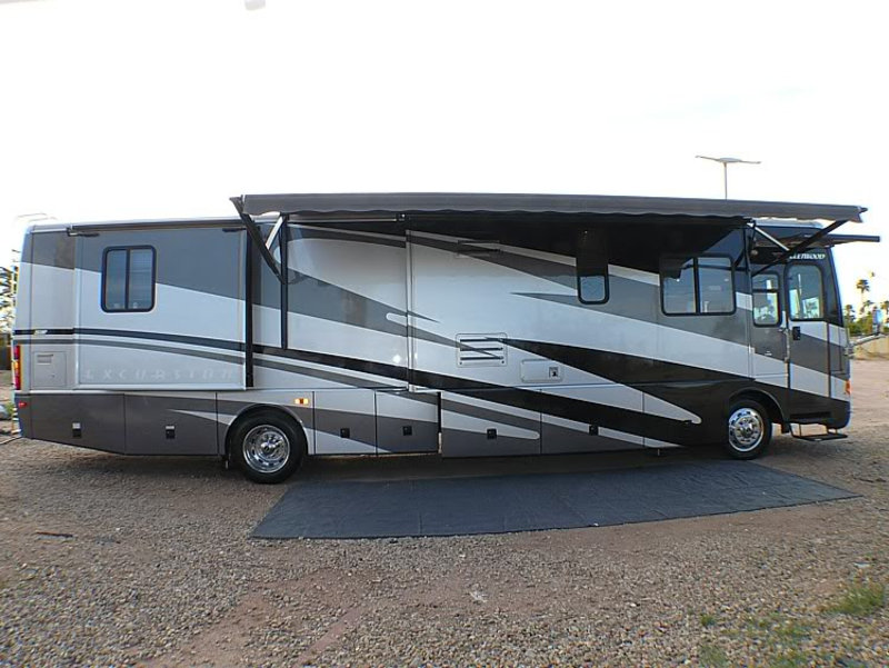 2005 Fleetwood Excursion 39L, Class A Diesel RV For Sale By Owner in