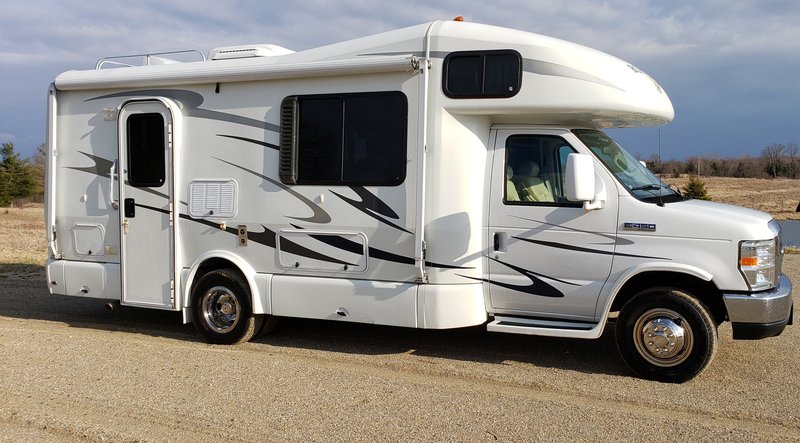 2010 Born Free 24RB, Class C RV For Sale By Owner in Reading, Michigan ...