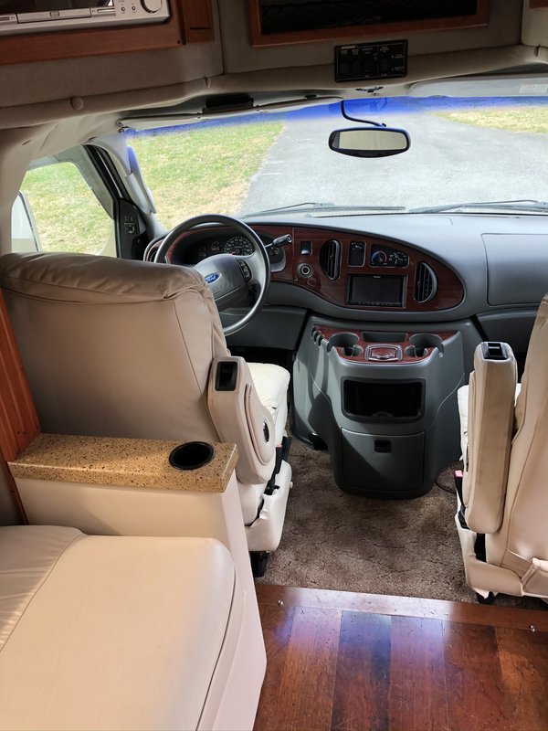 2004 Chinook Glacier 2500LE, Class C RV For Sale By Owner in Kingsport
