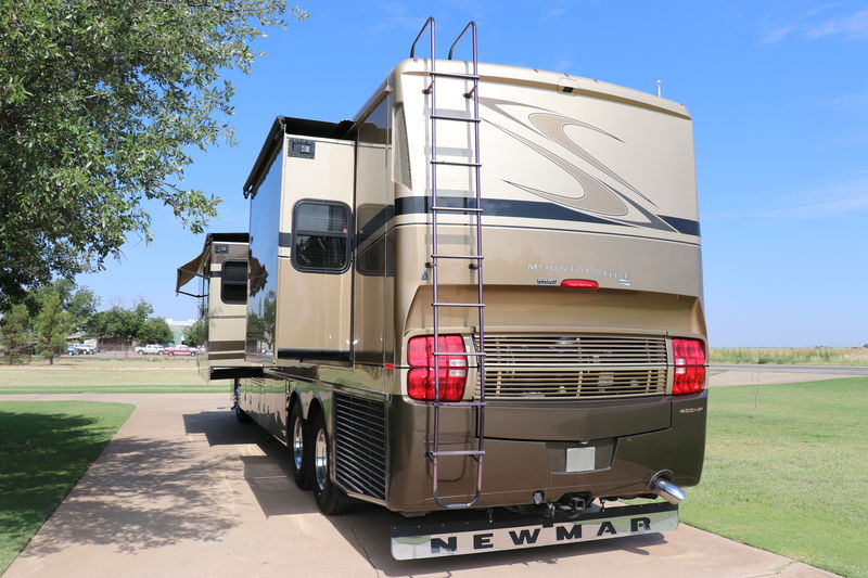2008 Newmar Mountain Aire 4523, Class A Diesel RV For Sale in Lubbock