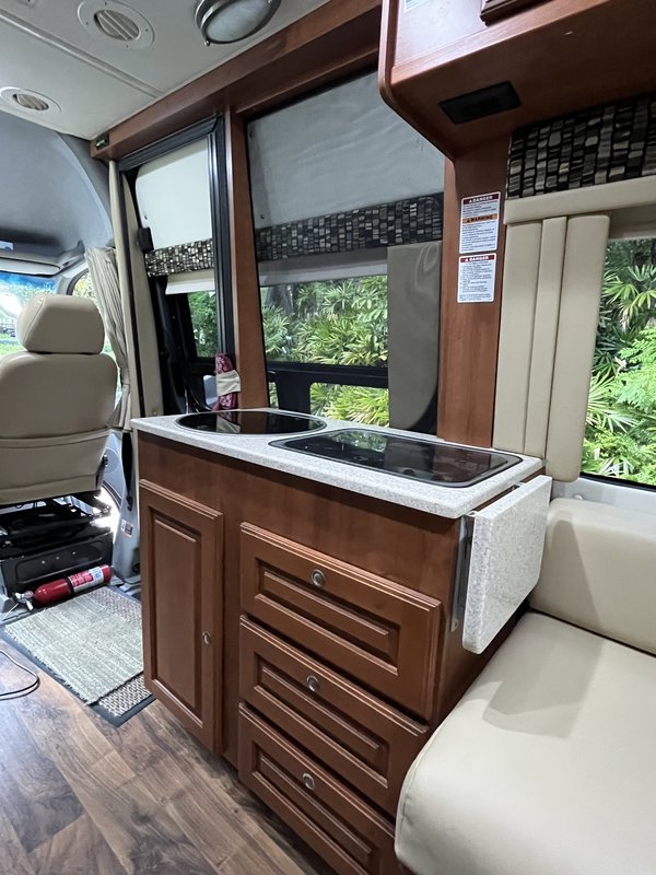 2017-coach-house-arriva-arriva-class-b-rv-for-sale-by-owner-in-vero-beach-florida-rvt