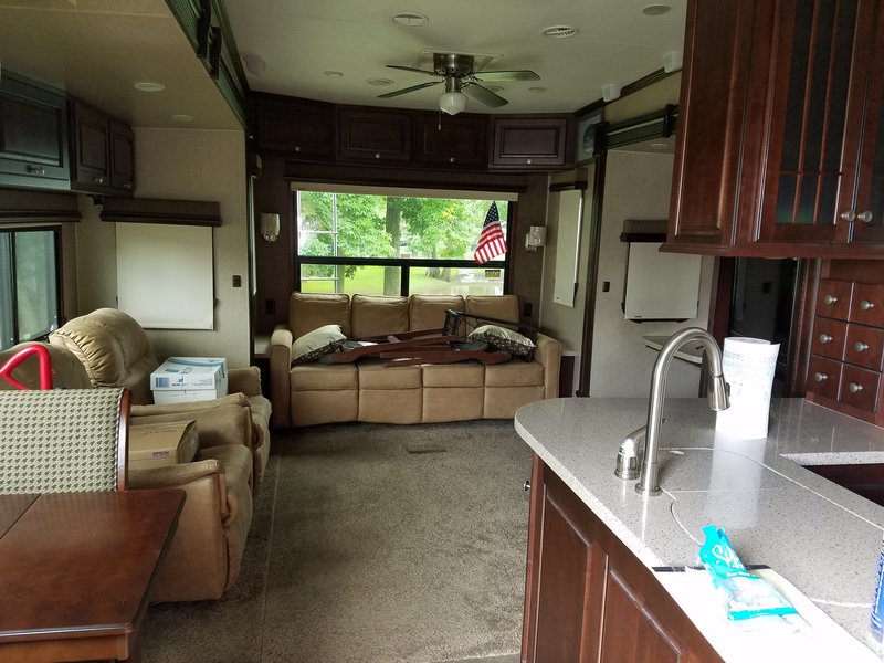 2013 Heartland Landmark San Antonio, 5th Wheels RV For Sale By Owner in
