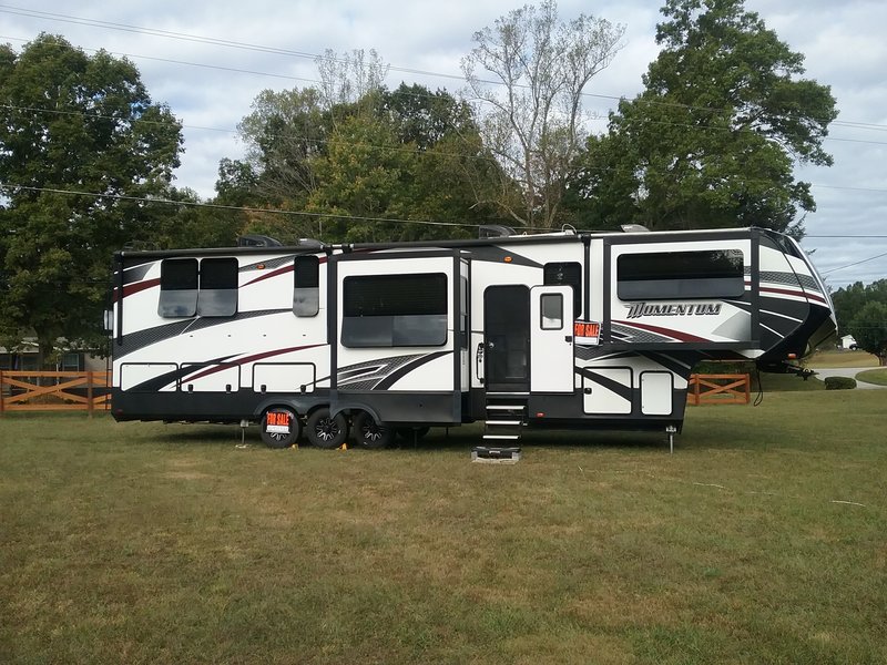 2016 Grand Design Momentum 376TH, Toy Haulers RV For Sale By Owner in Feildale, Virginia RVT