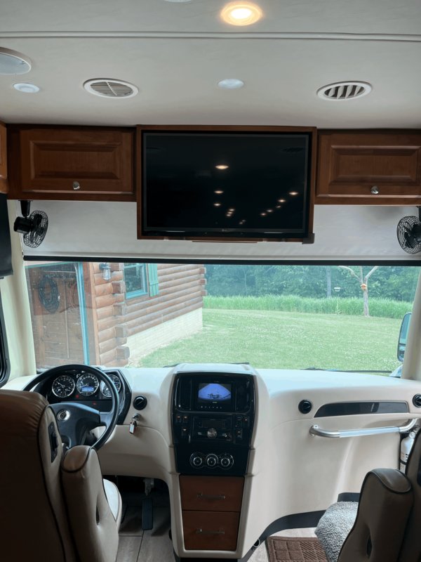 Used 2017 Tiffin Allegro Breeze 31BR for Sale by Owner in Secor