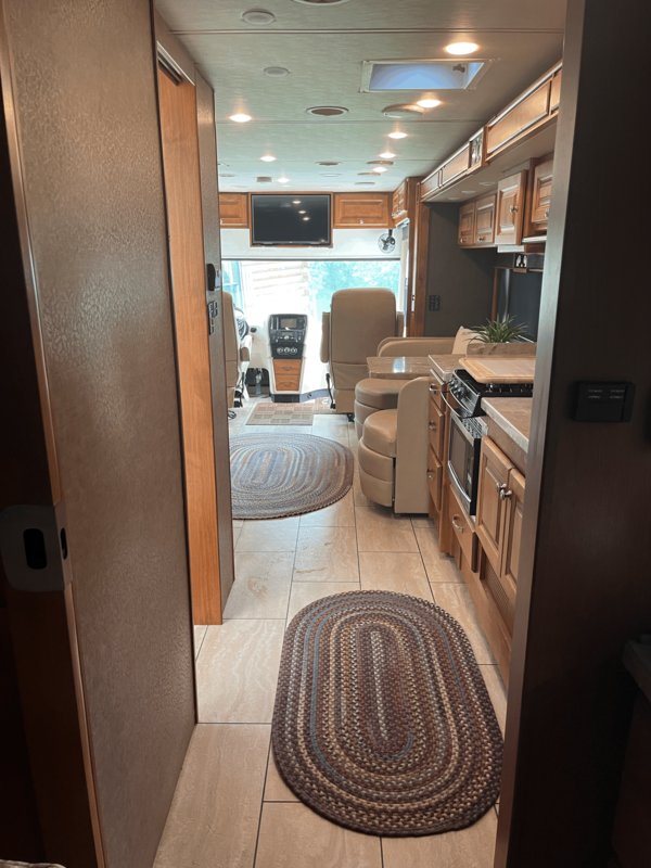 Used 2017 Tiffin Allegro Breeze 31BR for Sale by Owner in Secor