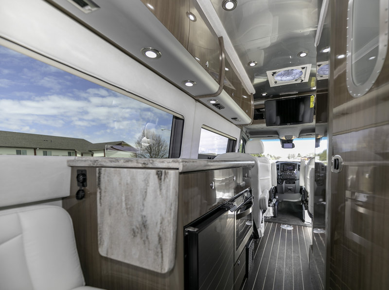 2017 Airstream Interstate LOUNGE 3500 EXT, Class B RV For Sale By Owner