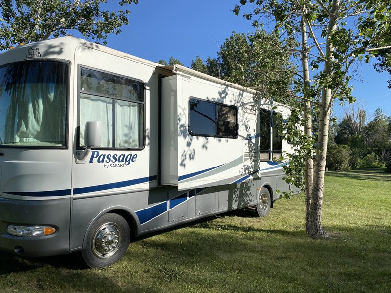 2008 Safari Passage 315, Class A Gas RV For Sale By Owner in Calgary