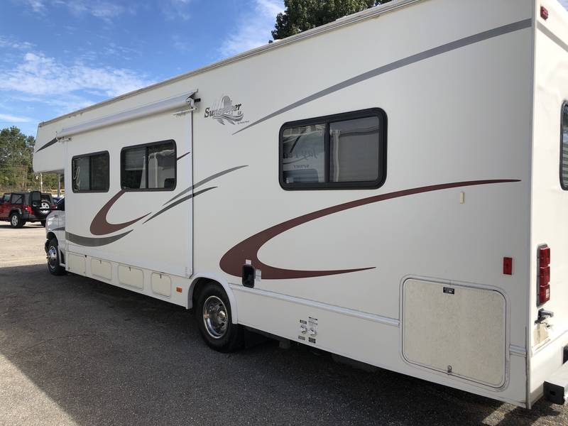 2004 Forest River Sunseeker 3100, Class C RV For Sale in Tallahassee