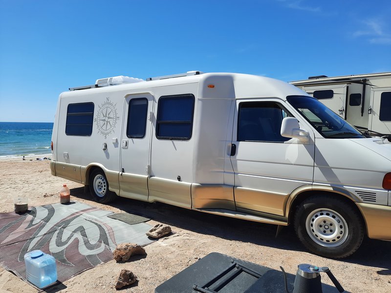 2000 Volkswagen Rialta QD, Class C RV For Sale By Owner in Lawrenceburg