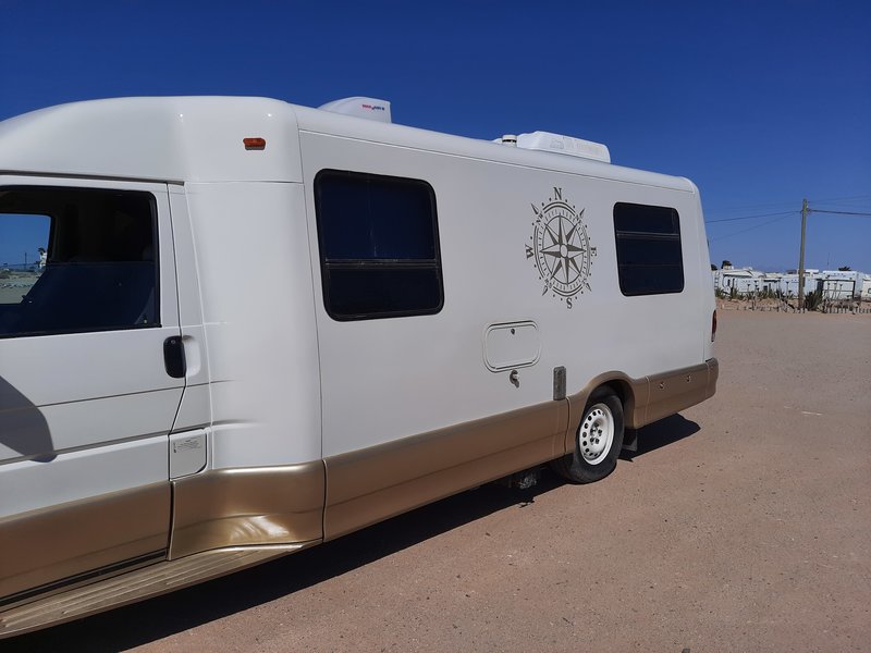 2000 Volkswagen Rialta QD, Class C RV For Sale By Owner in Lawrenceburg