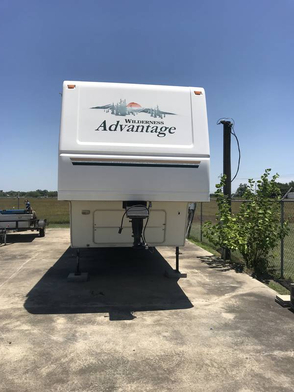 2004 Fleetwood Wilderness Advantage, 5th Wheels RV For Sale By Owner in