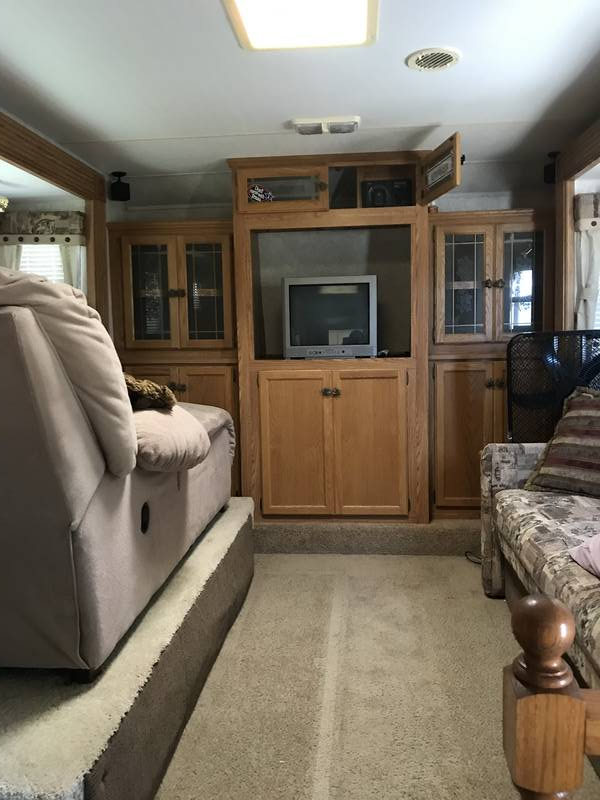 2004 Fleetwood Wilderness Advantage, 5th Wheels RV For Sale By Owner in