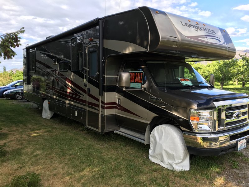 2013 Coachmen Leprechaun 319DS, Class C RV For Sale By Owner in Omak
