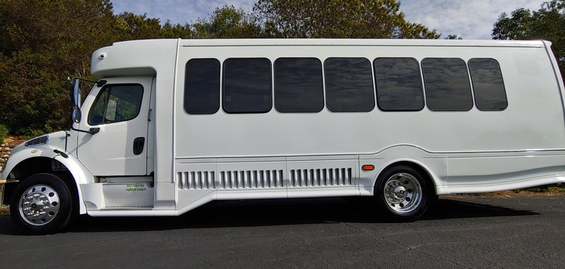 2010 Freightliner BUS CONVERSION M CLASS, Bus Conversions RV For Sale