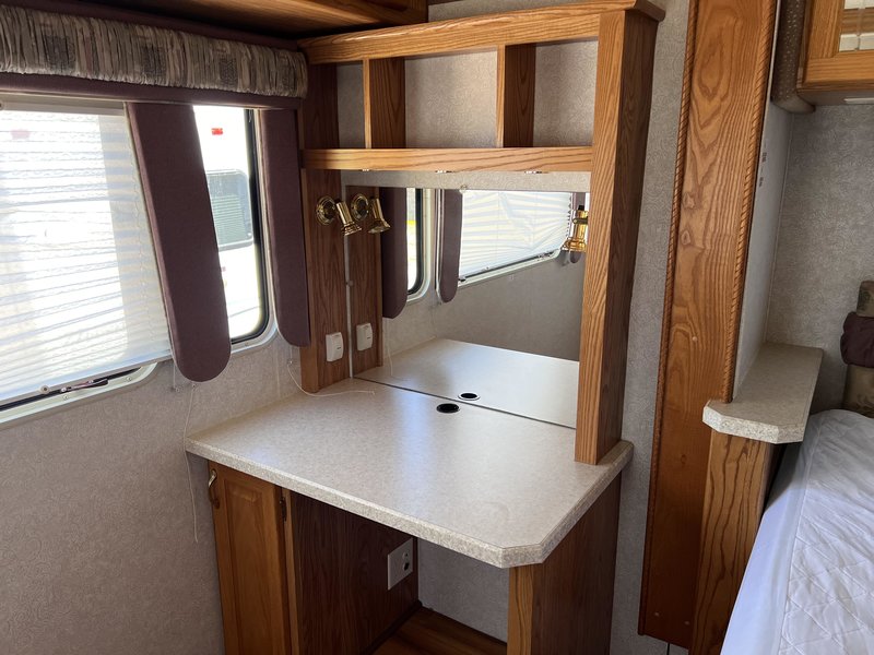 2003 Gulf Stream Sun Voyager 8378 MXG, Class A Gas RV For Sale By
