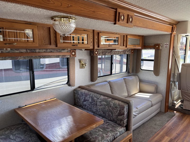 2003 Gulf Stream Sun Voyager 8378 MXG, Class A Gas RV For Sale By