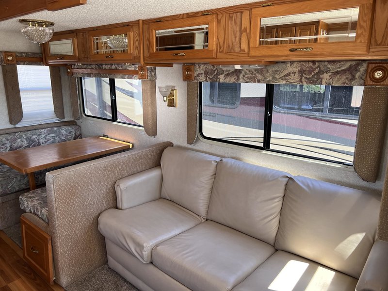2003 Gulf Stream Sun Voyager 8378 MXG, Class A Gas RV For Sale By