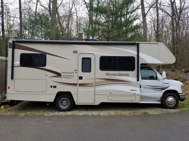 2015 Winnebago Minnie Winnie 25b Class C Rv For Sale By