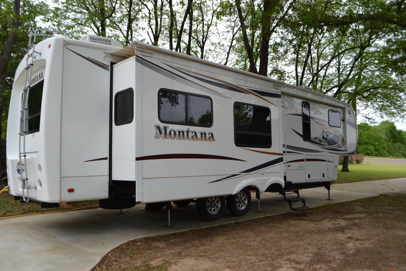 2012 Keystone Montana 3625 RE, 5th Wheels RV For Sale By Owner in
