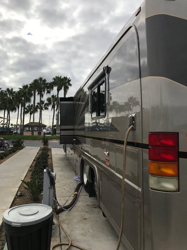 2000 Featherlite Coaches Vogue V5000, Class A Diesel RV For Sale By
