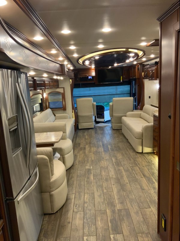 Used 2017 Newmar London Aire 4519 for Sale by Owner in Visalia ...