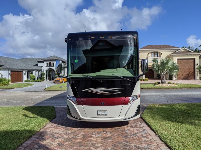 2018 Tiffin Allegro RED 37PA, Class A Diesel RV For Sale By Owner in