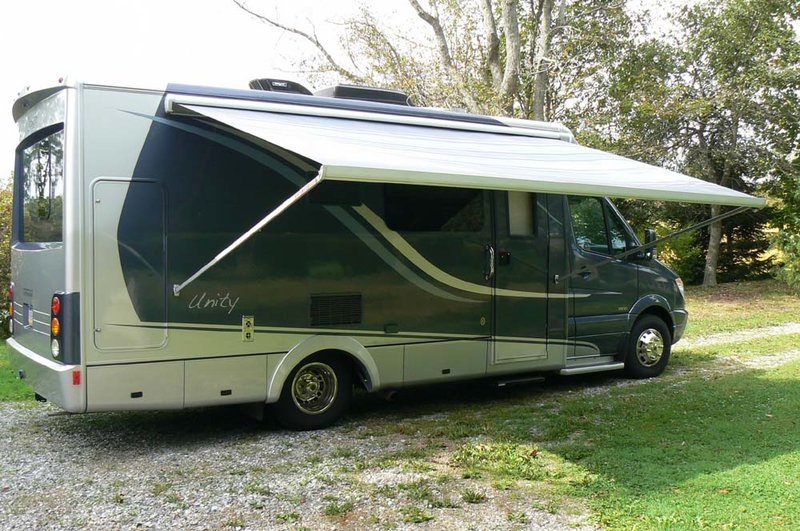 2010 Leisure Travel Vans Unity U24MB, Class B+ RV For Sale By Owner in