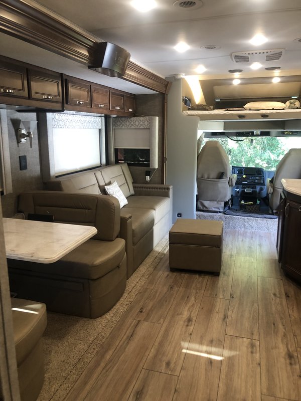 Used 2022 Renegade Verona 36vsb for Sale by Owner in Charlotte, North