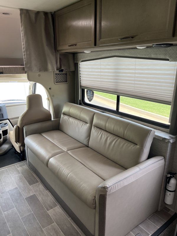 2022 Thor Motor Coach Chateau 31E, Class C RV For Sale By Owner in ...