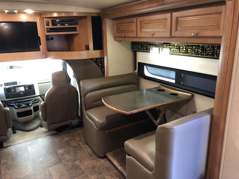 2014 Winnebago Aspect 30J, Class C RV For Sale By Owner in Sparks