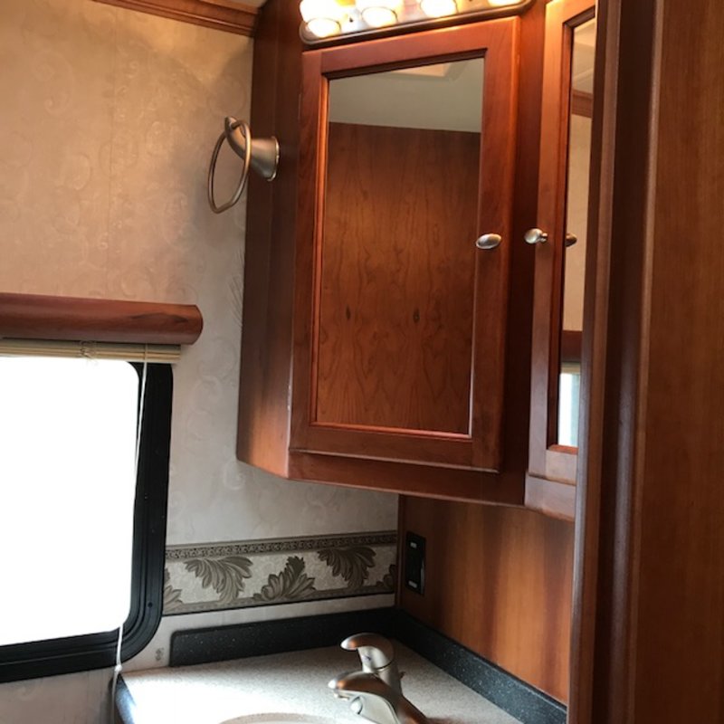 2005 Tiffin Allegro Bus 40QDP, Class A Diesel RV For