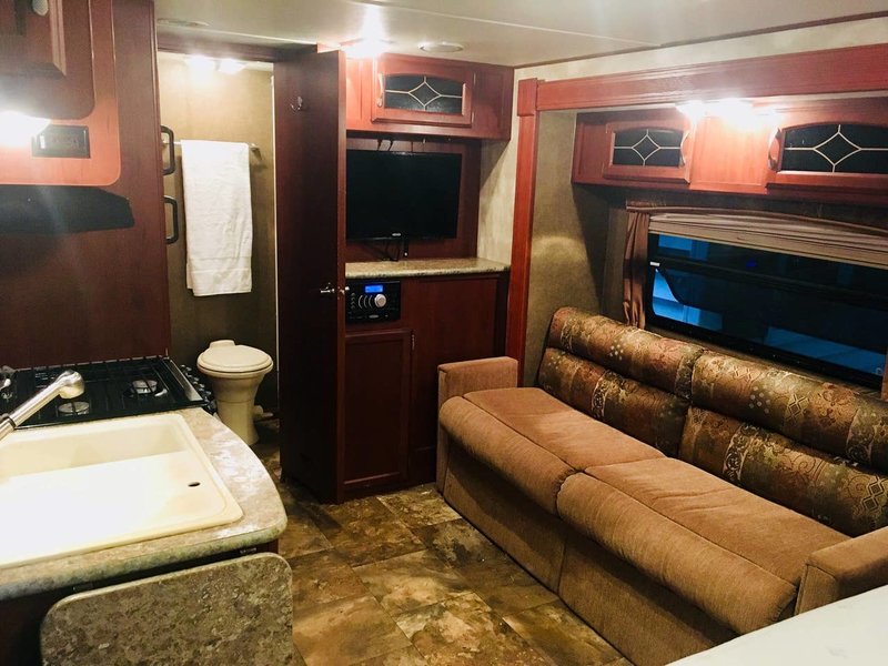 2014 Winnebago Minnie Winnie 2101FBS, Travel Trailers RV For Sale By