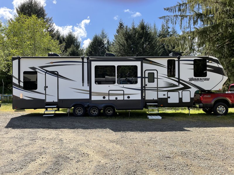 2017 Grand Design Momentum MClass 388M, Toy Haulers 5th Wheels RV For