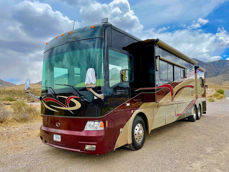 2010 Country Coach Veranda, Class A Diesel RV For Sale By Owner in