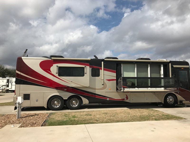2010 Country Coach Veranda, Class A Diesel RV For Sale By Owner in