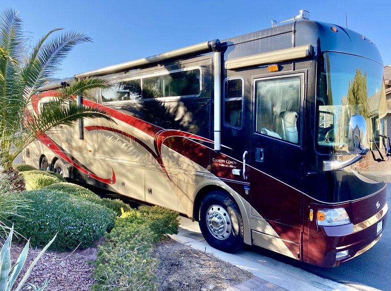 2010 Country Coach Veranda, Class A Diesel RV For Sale By Owner in