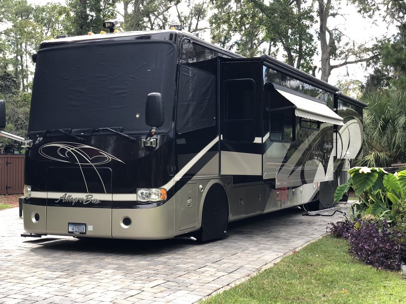 2009 Tiffin Allegro Bus 43QRP, Class A Diesel RV For Sale By Owner in