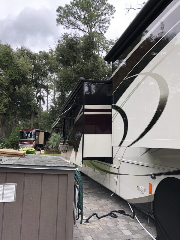 2009 Tiffin Allegro Bus 43QRP, Class A Diesel RV For Sale By Owner in