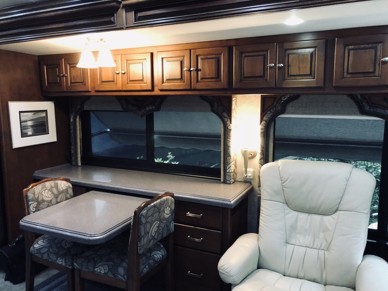 2009 Tiffin Allegro Bus 43QRP, Class A Diesel RV For Sale By Owner in