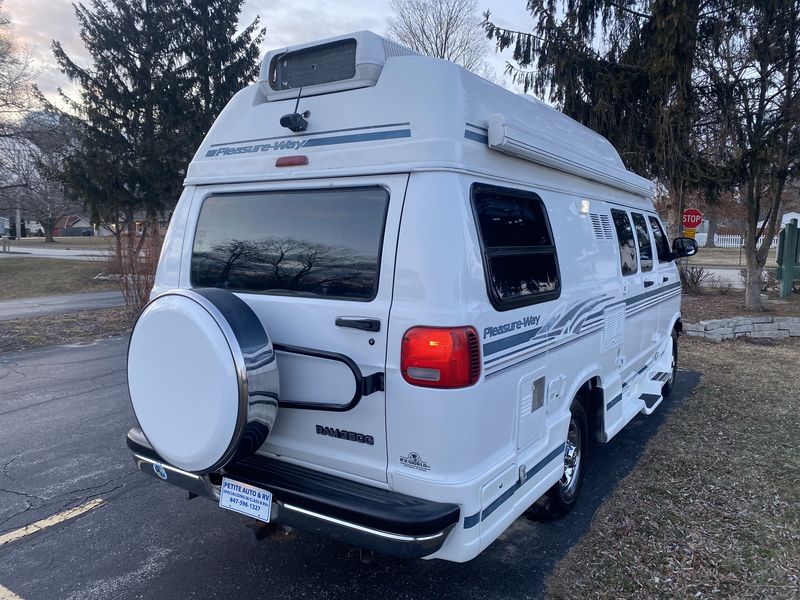 2000 Pleasure-Way Lexor TD, Class B RV For Sale In Beach Park, Illinois ...