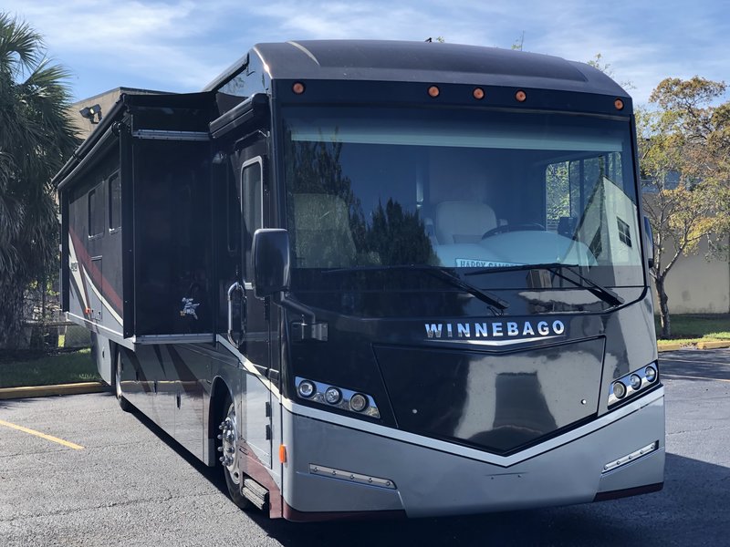 2014 Winnebago Forza 38R, Class A Diesel RV For Sale By Owner in Miami lakes, Florida RVT