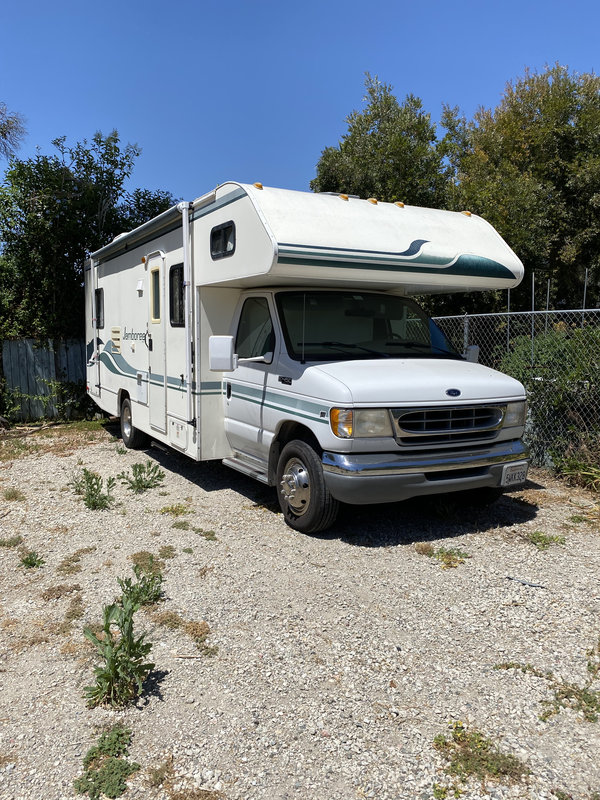 1999 Fleetwood Jamboree 26F, Class C RV For Sale By Owner in Lomita