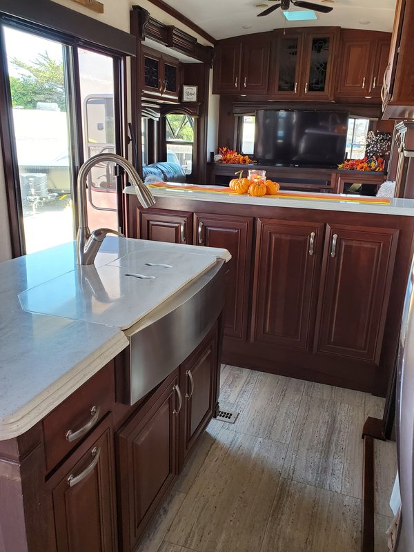 2017 Jayco Designer 39RE, 5th Wheels RV For Sale By Owner in Grover