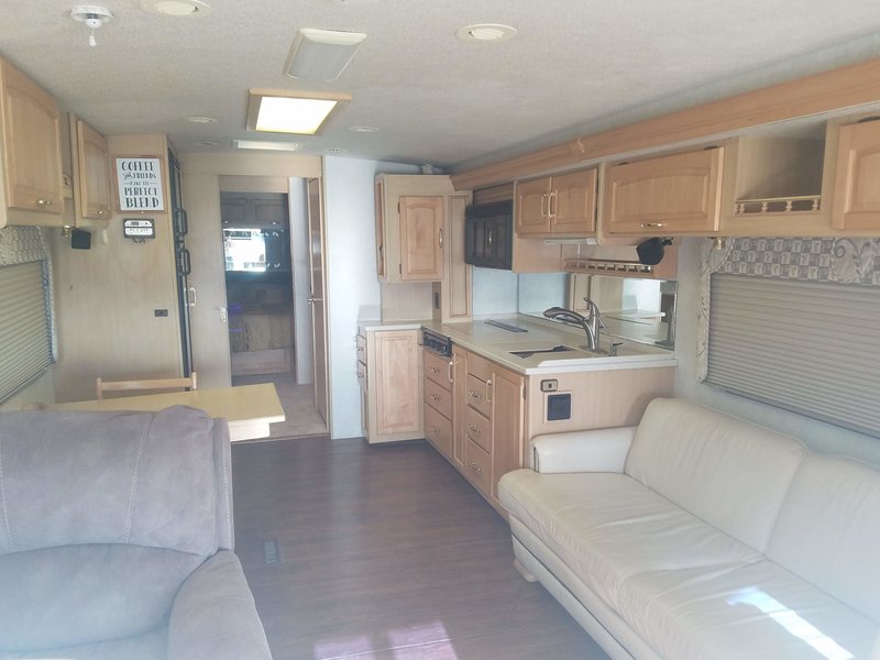 2001 Itasca Horizon IKP36LD, Class A Diesel RV For Sale By Owner in