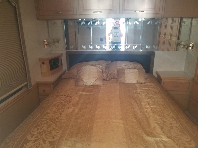 2001 Itasca Horizon IKP36LD, Class A Diesel RV For Sale By Owner in